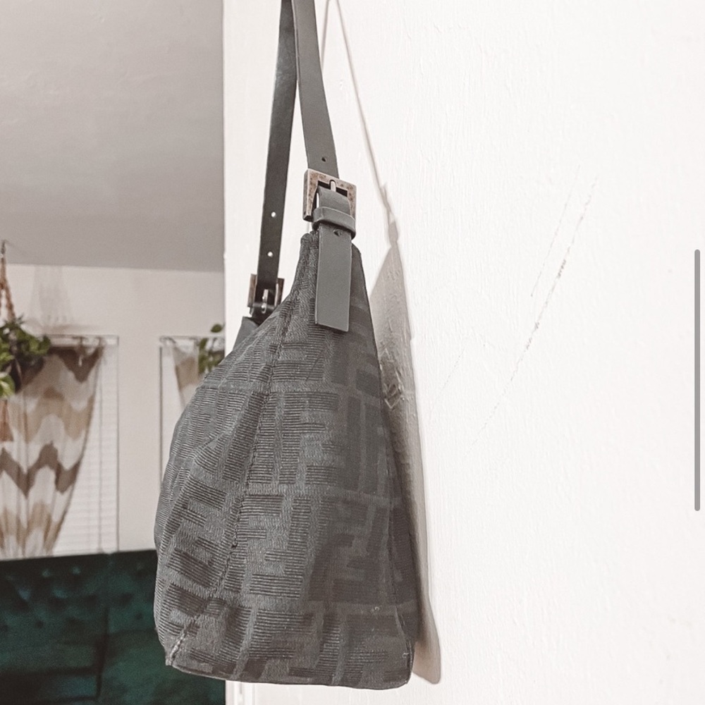 FENDI Zucca Print FF Monogram Mama Baguette Black - Picture 8 of 13